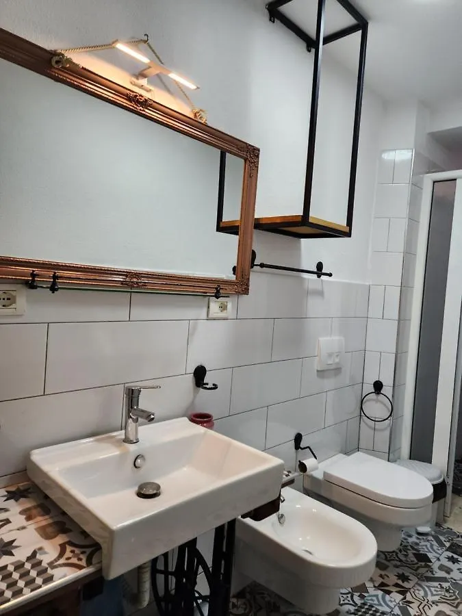 Van Gogh Apartament Tirana